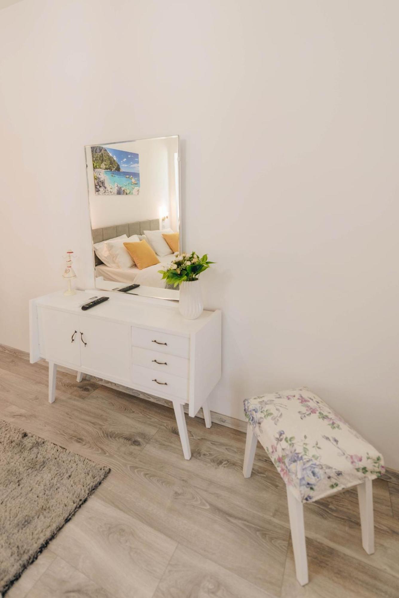 Sunrise Guesthouse أغريا المظهر الخارجي الصورة